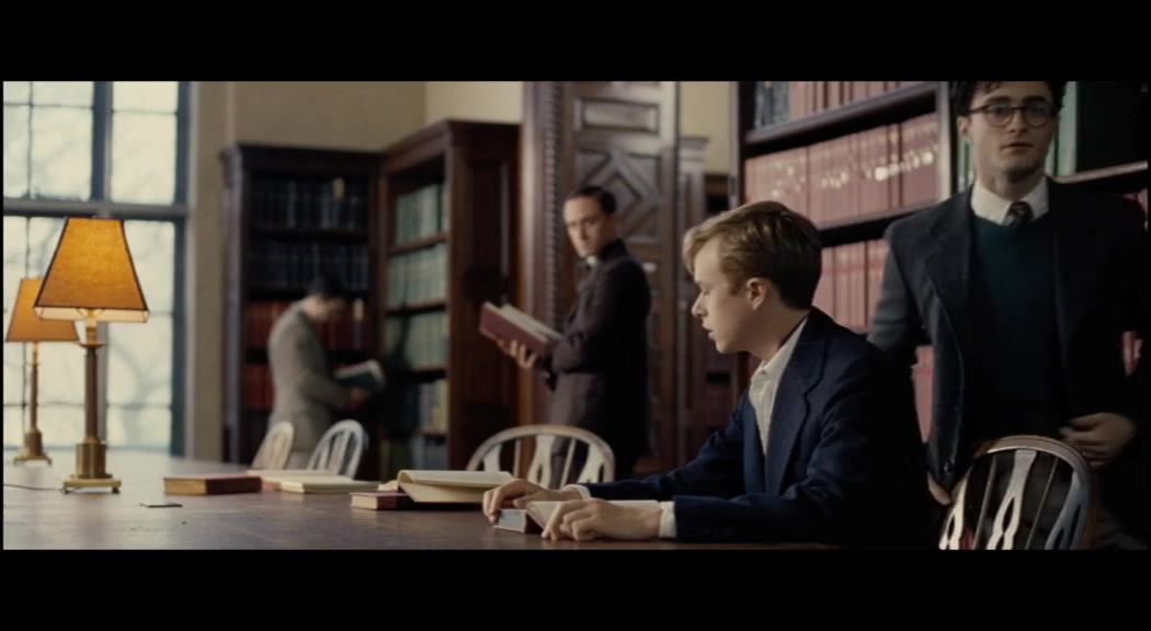 GIOVANI_RIBELLI_-_KILL_YOUR_DARLINGS_-_Clip__La_biblioteca_10.jpg