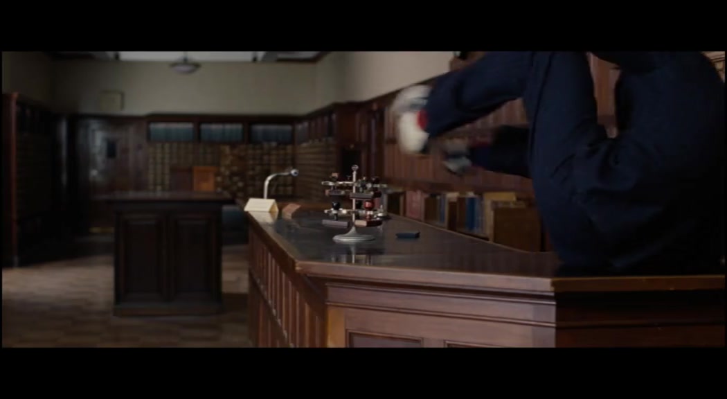 GIOVANI_RIBELLI_-_KILL_YOUR_DARLINGS_-_Clip__La_biblioteca_72.jpg