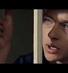 GIOVANI_RIBELLI_-_KILL_YOUR_DARLINGS_-_Clip_-Carcere-_-_YouTube_16.jpg