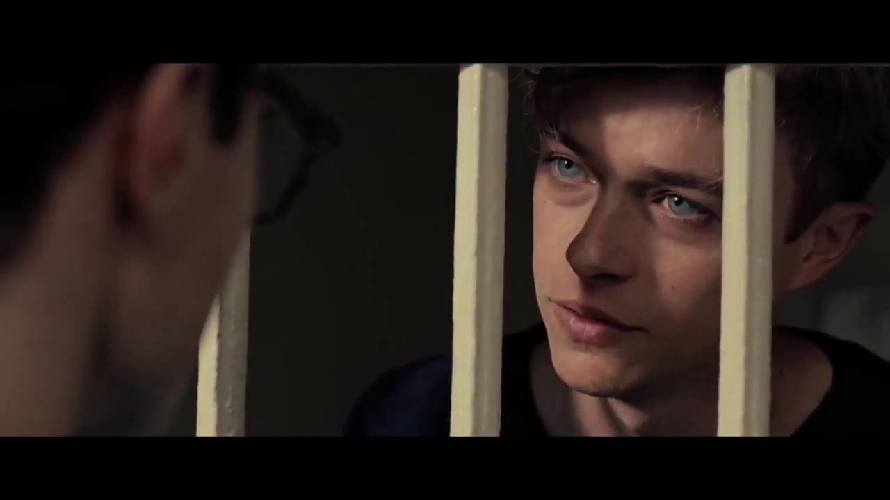 Giovani_ribelli_Kill_Your_Darlings_-_Trailer_Italiano_-_YouTube_086.jpg Giovani_ribelli_Kill_Your_Darlings_-_Trailer_Italiano_-_YouTube_086.jpg