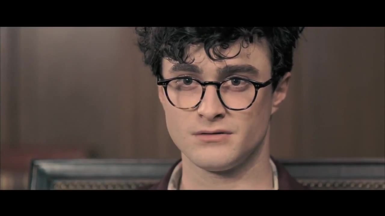 Giovani_ribelli_Kill_Your_Darlings_-_Trailer_Italiano_-_YouTube_103.jpg Giovani_ribelli_Kill_Your_Darlings_-_Trailer_Italiano_-_YouTube_103.jpg