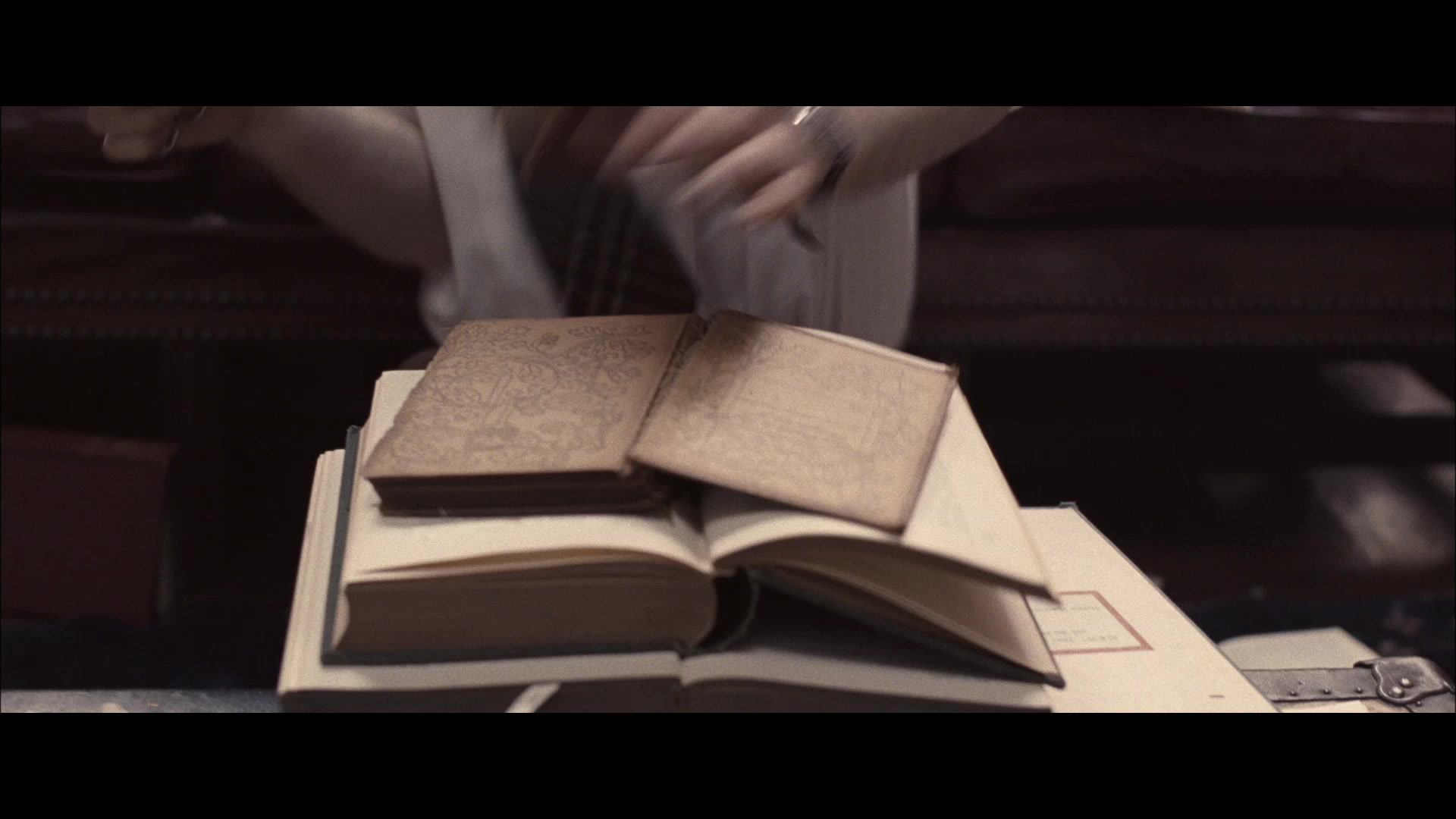 KillYourDarlings_Trailer_1022.jpg KillYourDarlings_Trailer_1022.jpg