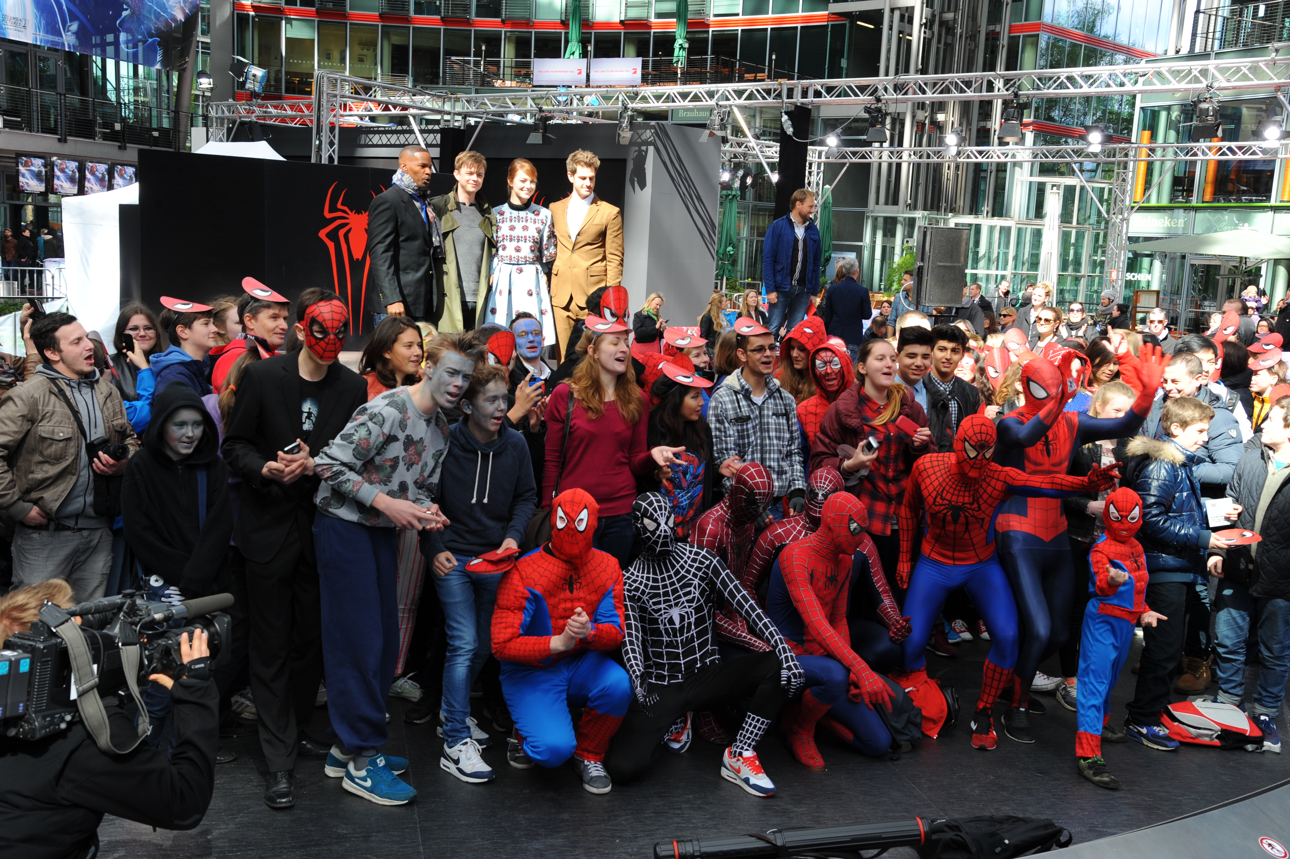 TASM2-BerlinPhotocall_284029.jpg TASM2-BerlinPhotocall_284029.jpg