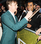 Filename=TASM2_New_York_Premiere_283829.JPG
Filesize=1297KiB
Dimensions=2100x3150
Date added=Apr 25, 2014 TASM2_New_York_Premiere_283829.JPG